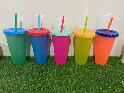 Colour change cups
